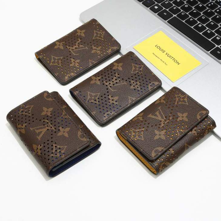 Picture of Louis Vuitton Wallets _SKUfw240792718fw
